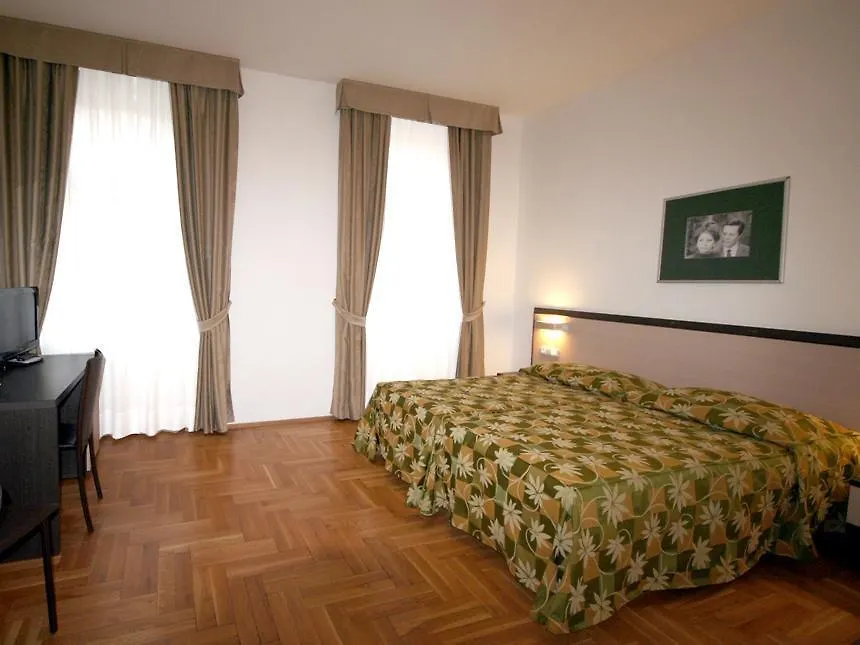 Hotel Praga 1  Prag