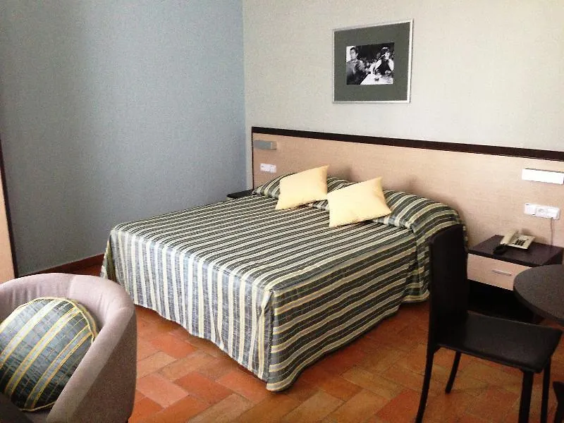 Hotel Praga 1 4*, Prague