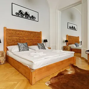 Historic Centre Vii Apartment